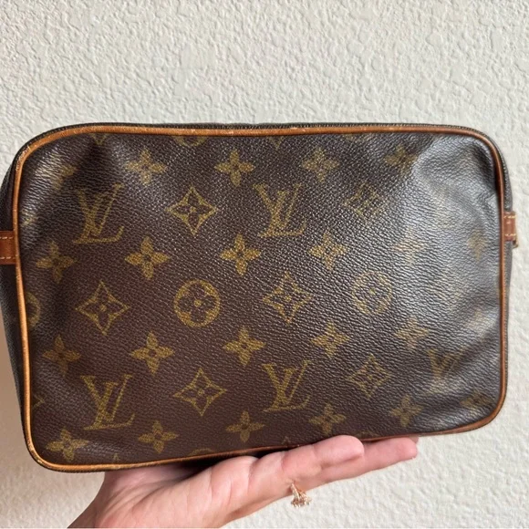 LOUIS VUITTON CLUTCH POUCH - Picture 3 of 6